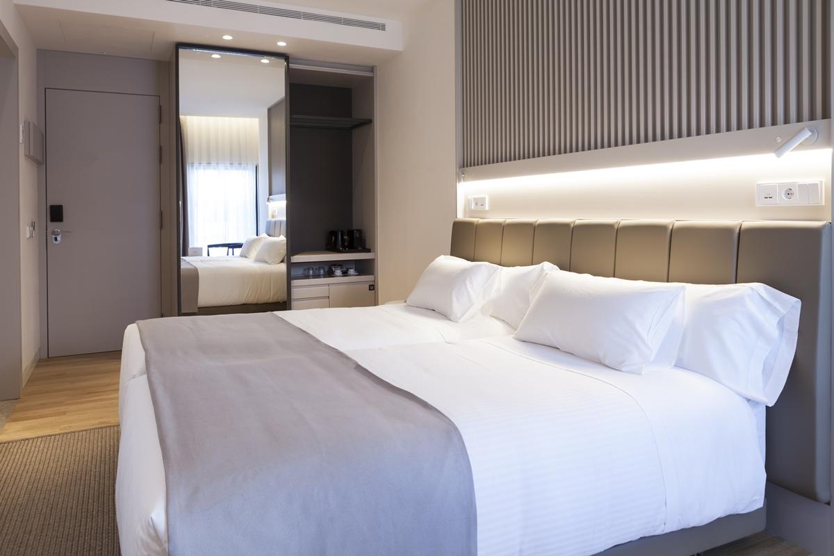 Hotel Kivir Севиля Екстериор снимка