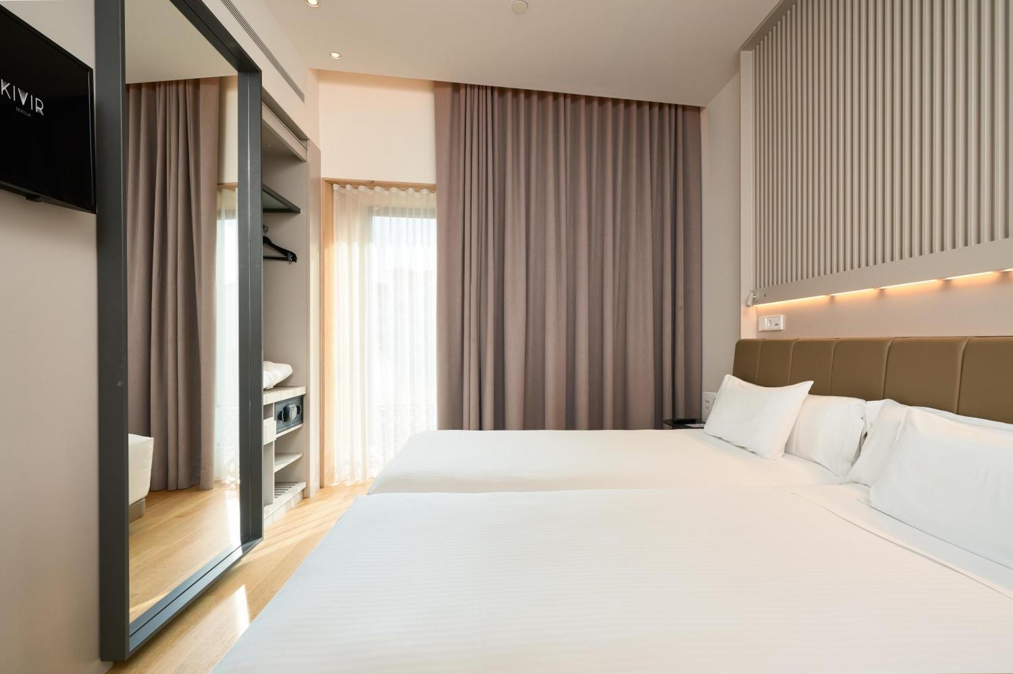 Hotel Kivir Севиля Екстериор снимка