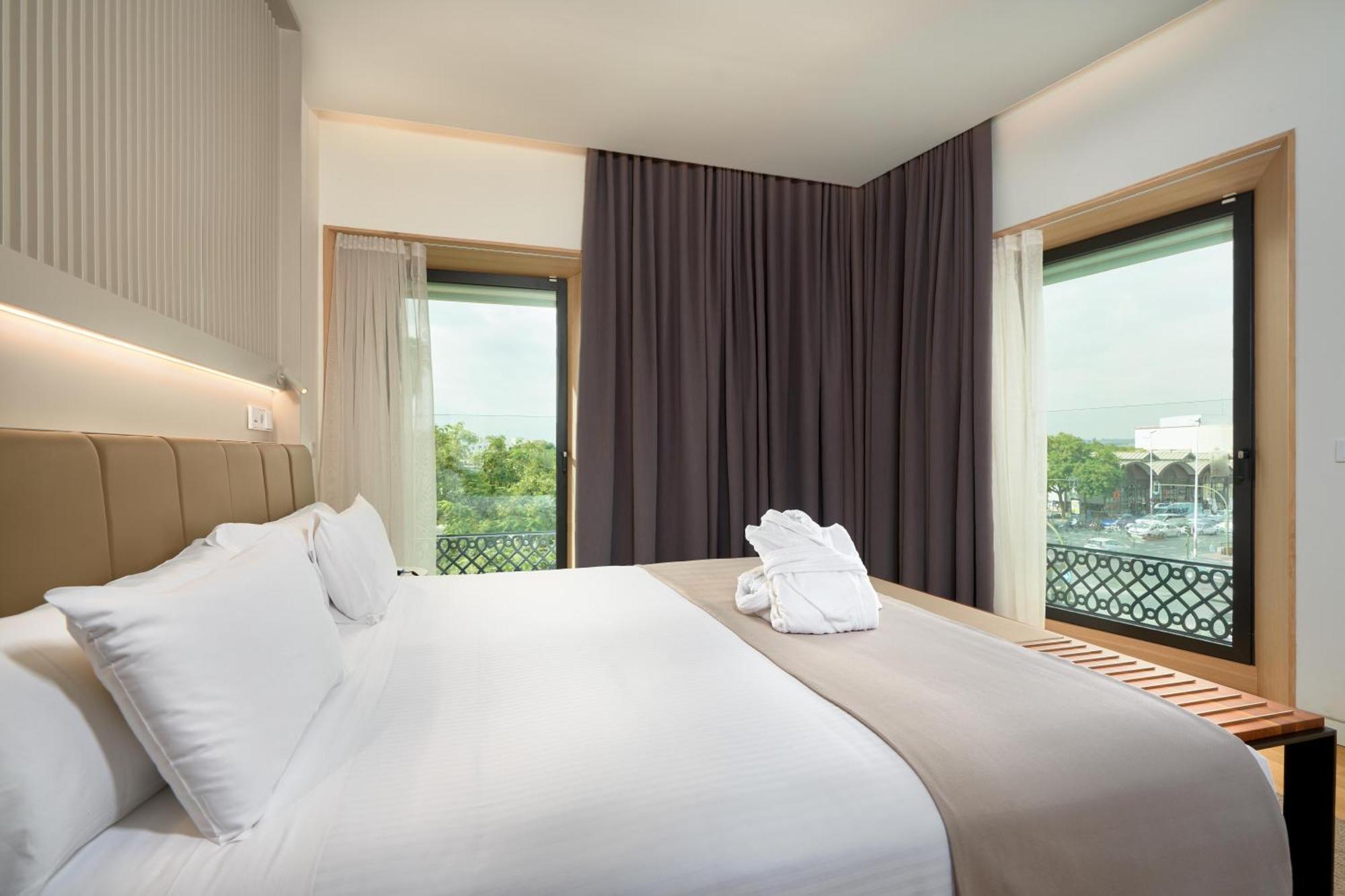 Hotel Kivir Севиля Екстериор снимка
