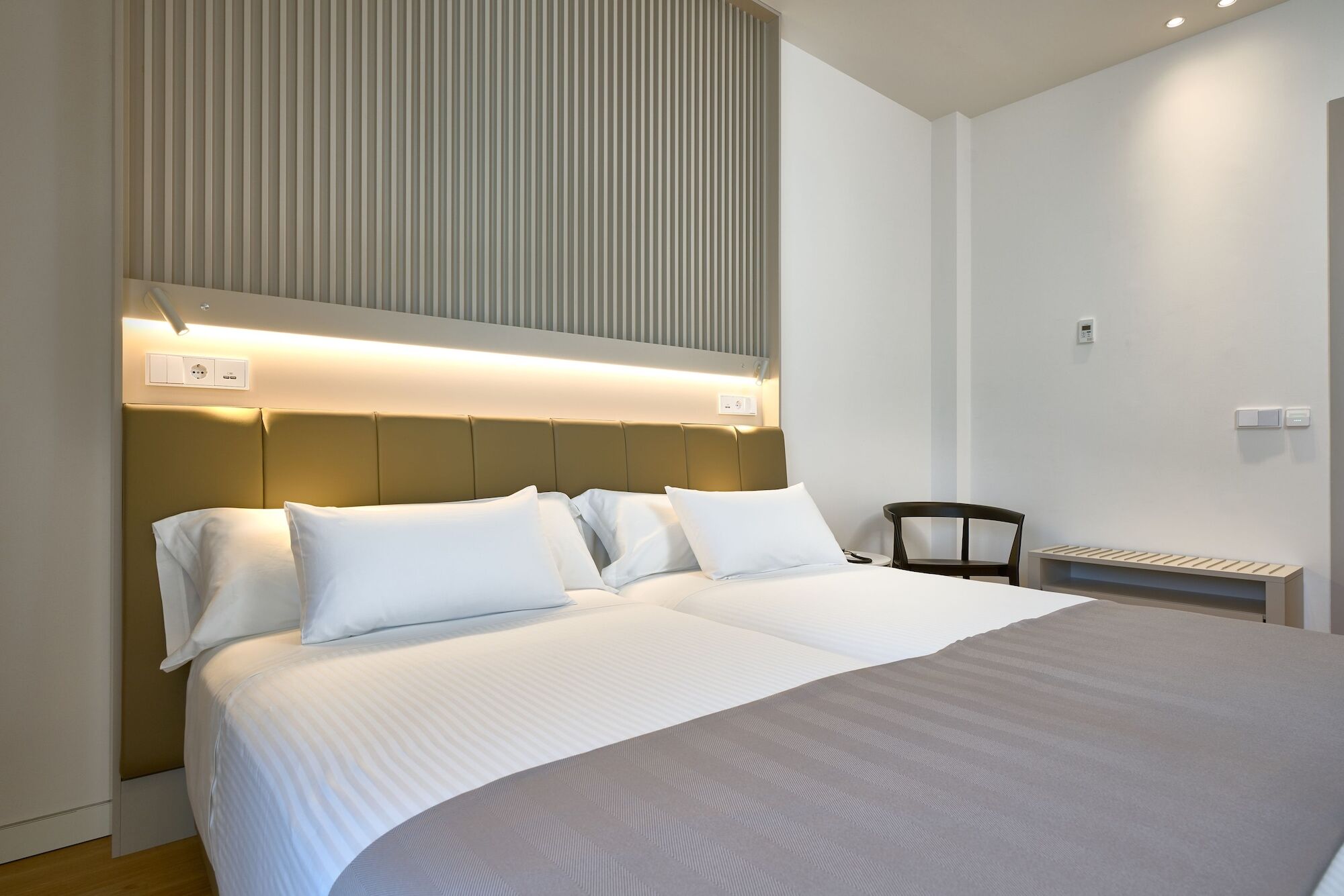 Hotel Kivir Севиля Екстериор снимка